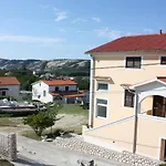 Апартаменты For Families With Children Lopar, Rab - 10402 Лопар