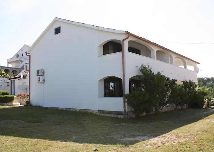 Apartmán For Families With Children Lopar, Rab - 10402