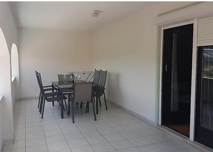 Apartamento For Families With Children Lopar, Rab - 10402 *