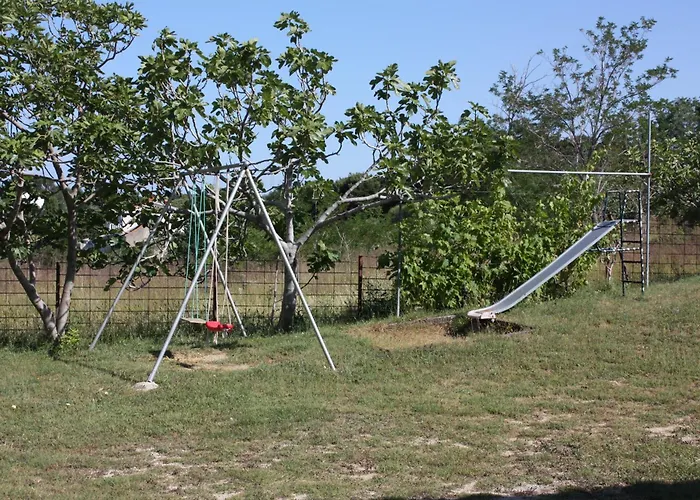 Apartmán For Families With Children Lopar, Rab - 10402 Lopar